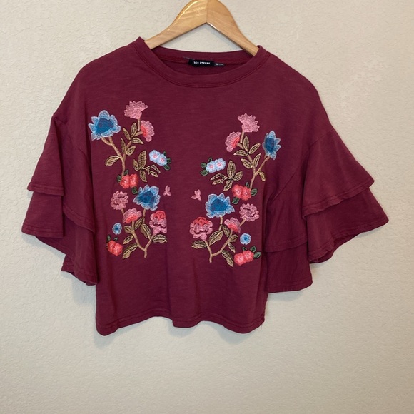 Blu Pepper Ruffle Sleeve Floral Embroidered Maroon Sweater Style BA7708 M - Picture 2 of 9